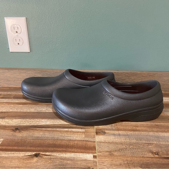 Crocs Men’s LiteRide Clogs Black Orange Sole Size 11 | Comfort Slip-On Shoes - Picture 3 of 7